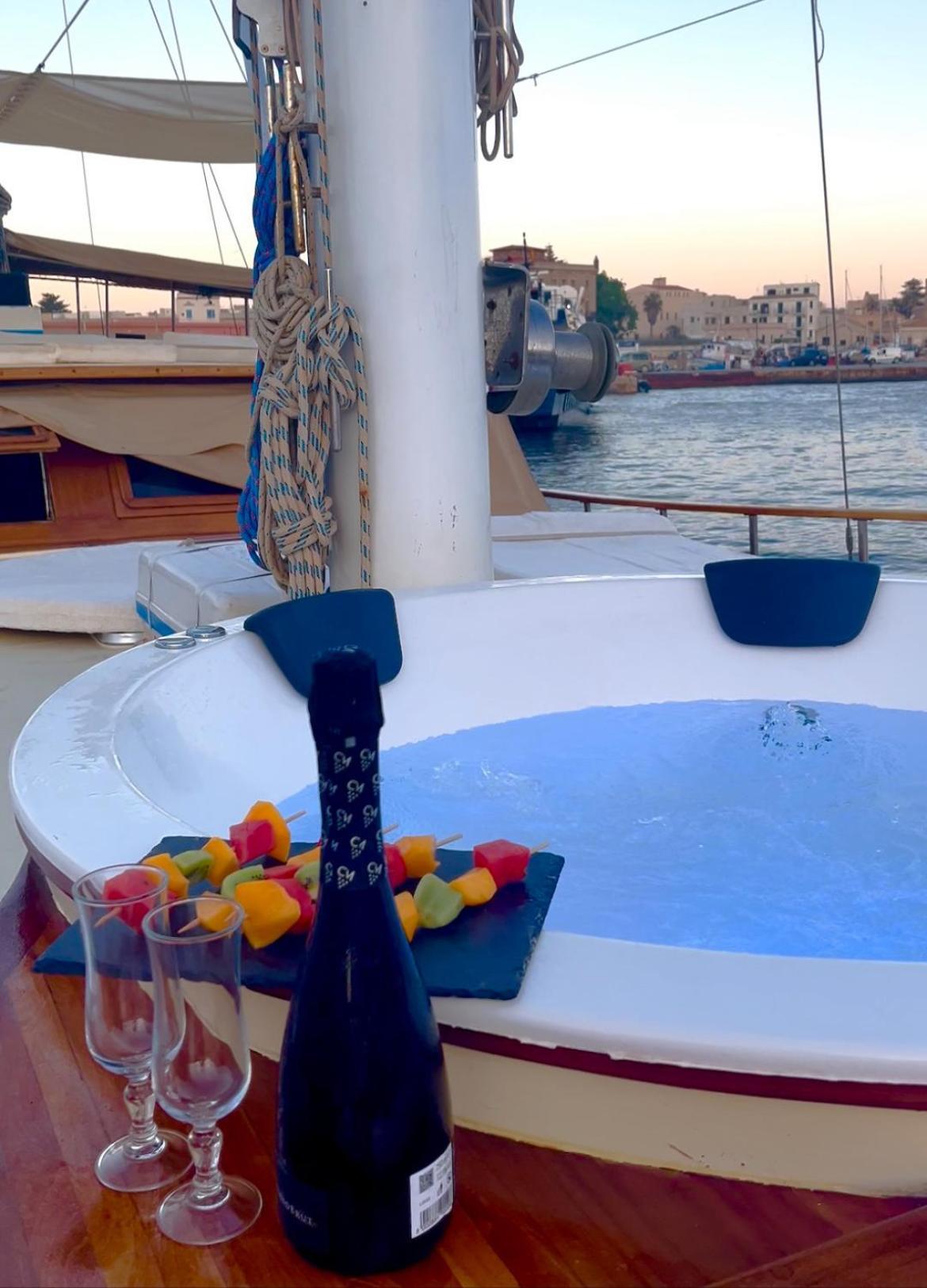 Sicily Sea Charter Hande Capo Galera Hotel Palermo Eksteriør billede